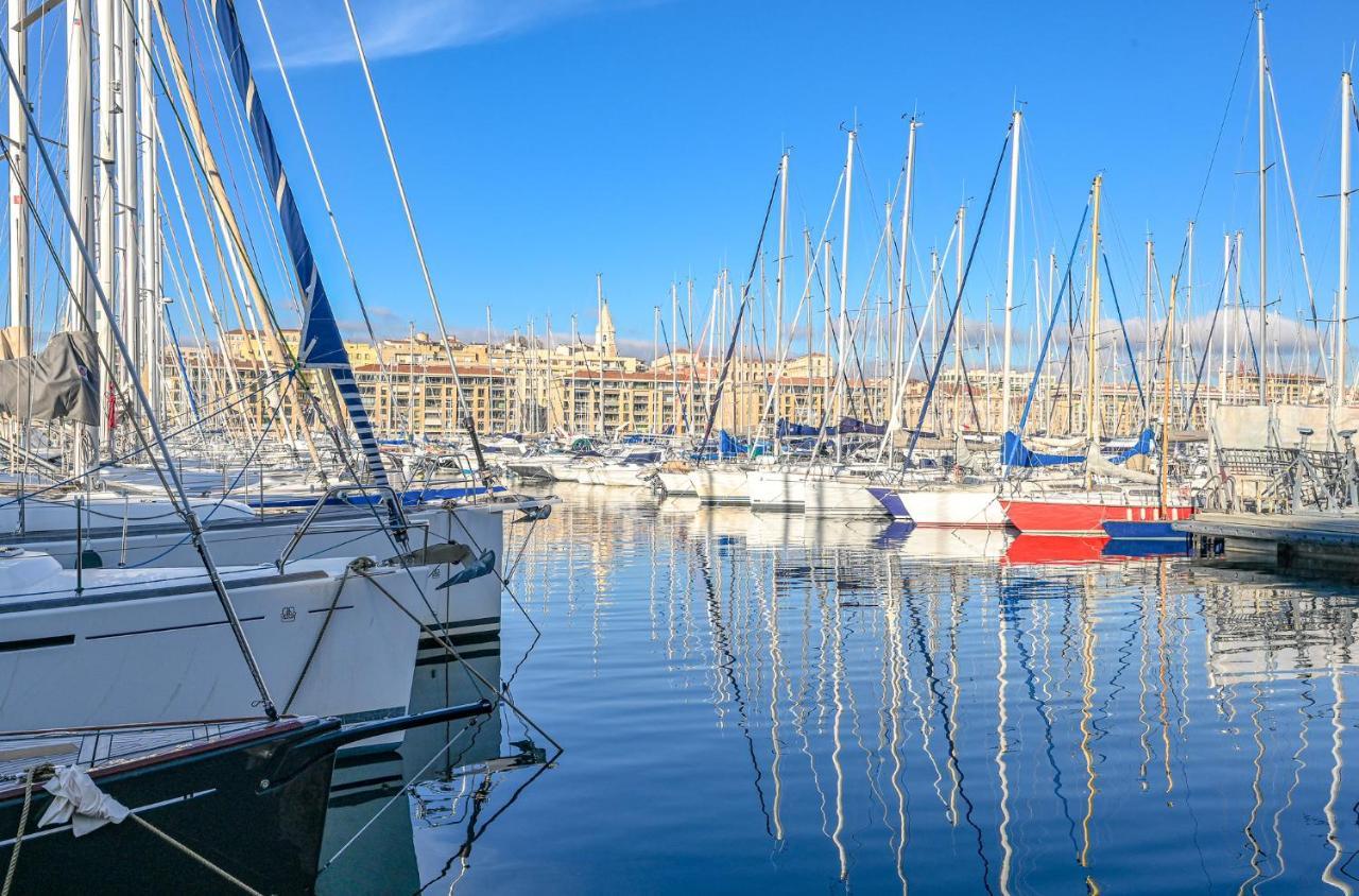 Sur Le Port De ~ Hypercentre ~ La Criee Marseilles